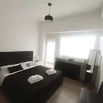 Rooftop Appia Antica,silenzioso Riservato Two Bedrooms Two Bathrooms * Roma