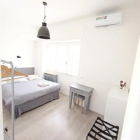 Rooftop Appia Antica , Silent And Reserved Two Bedrooms Two Bathrooms *