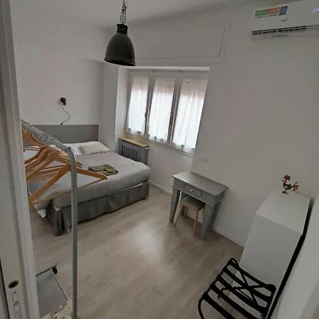 Rooftop Appia Antica,silenzioso Riservato Two Bedrooms Two Bathrooms